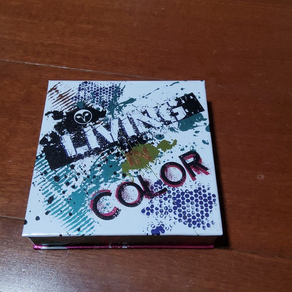 Hank & Henry living color palette